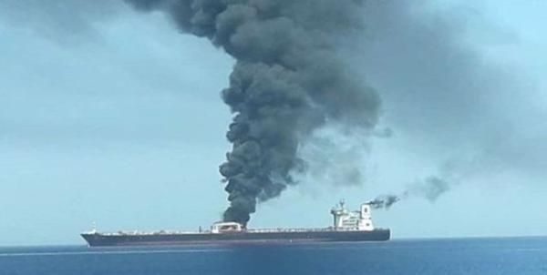 伊朗油轮在红海遭导弹袭击，泄露原油流入大海，或加剧中东紧张局势